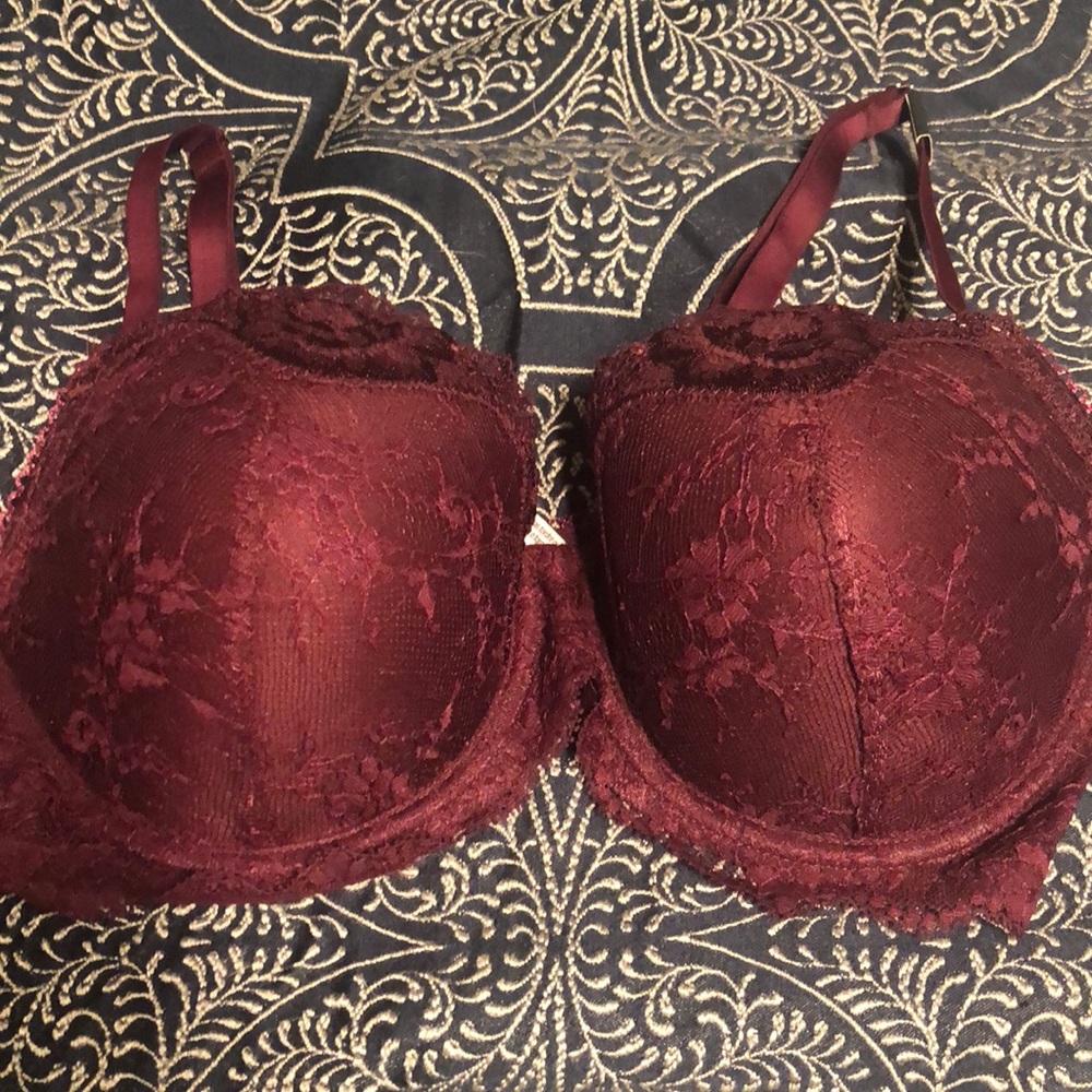 Brand new Victoria’s Secret Demi bra 36D